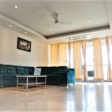 Guest House Service Apartments ปูเน่ ภายนอก รูปภาพ