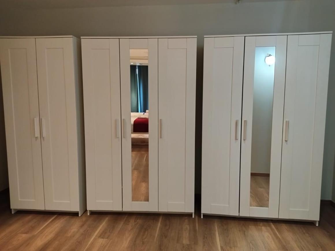 Guest House Service Apartments ปูเน่ ภายนอก รูปภาพ
